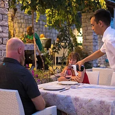 Brugor Mobil Homes Lavanda Aldeamento Turístico