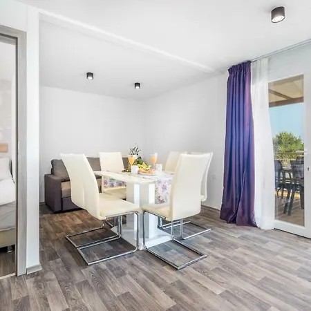 Πάρκο διακοπών Brugor Mobil Homes Lavanda *